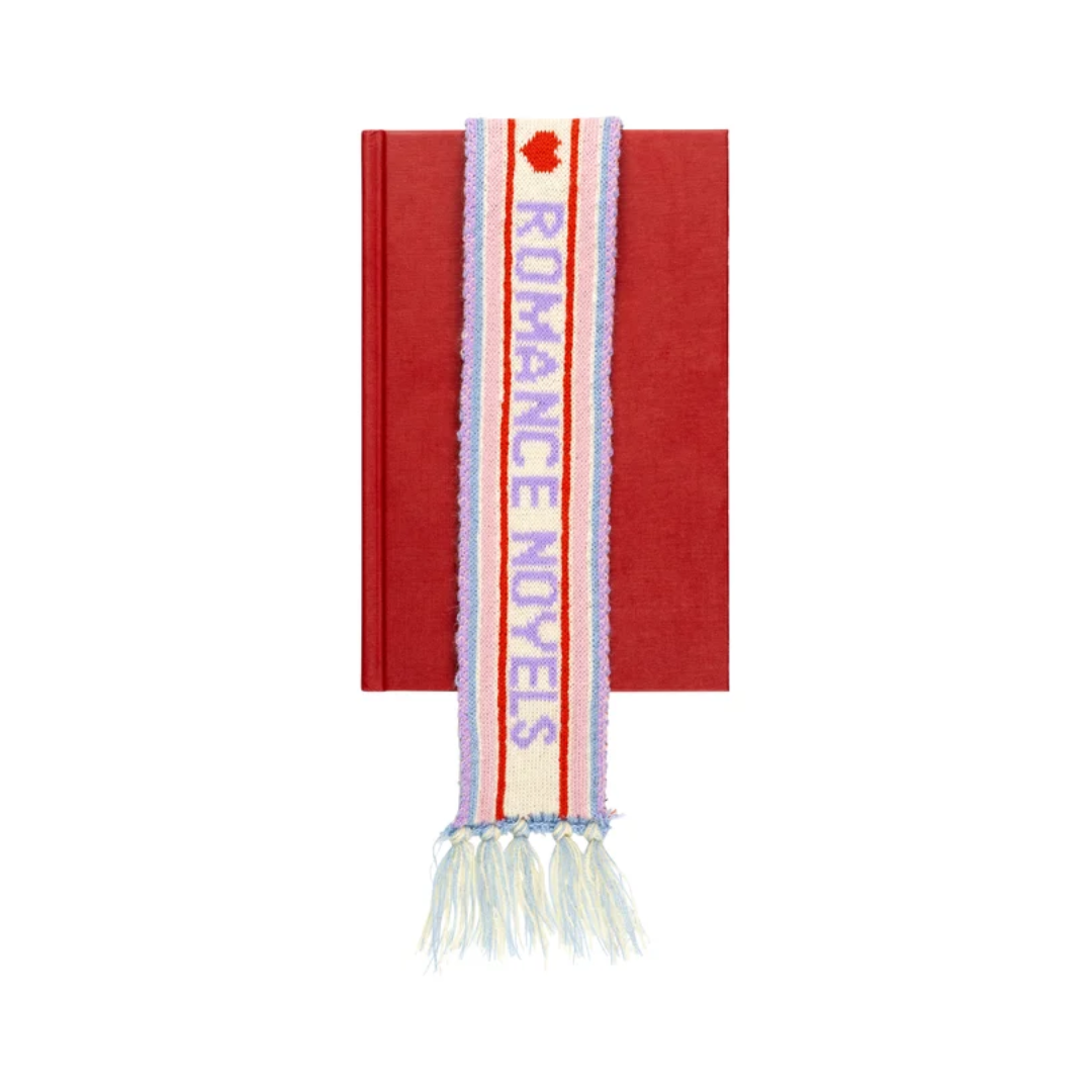 Book Scarf | I Love Romance Novel