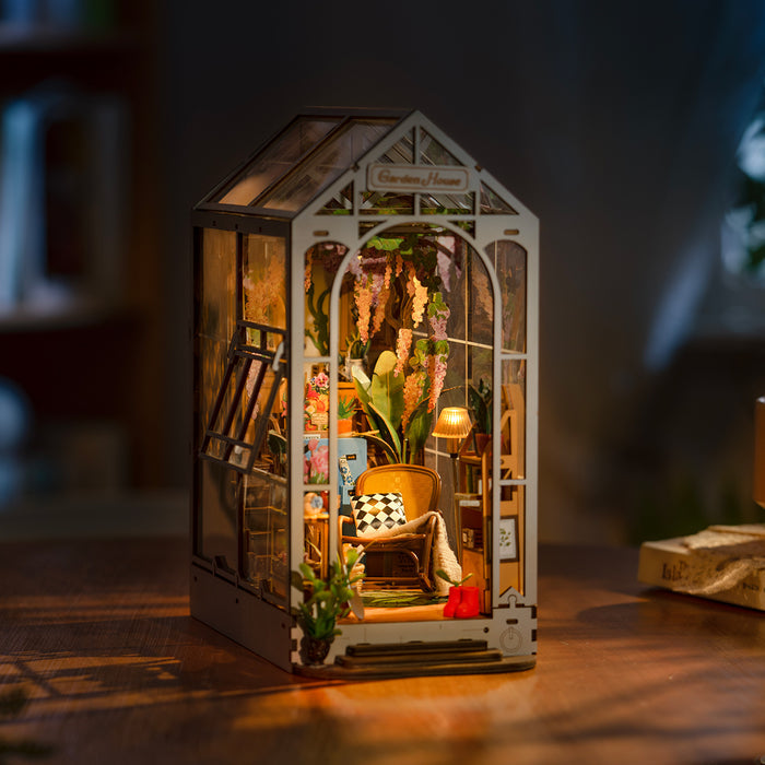 Wooden 3D Puzzle | Gardenhouse Book Nook