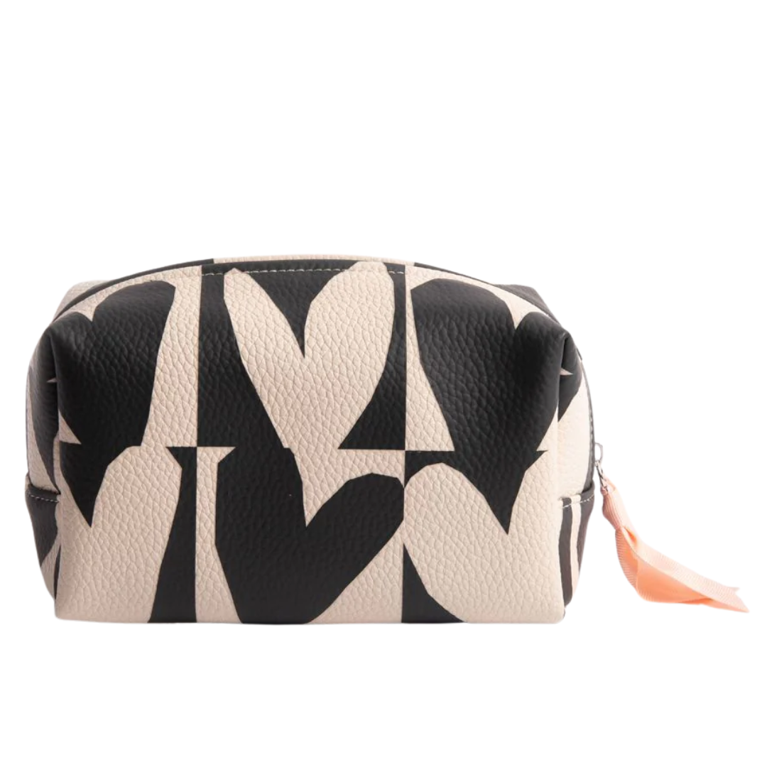Mono Checkmate Heart Cube Cosmetic Bag