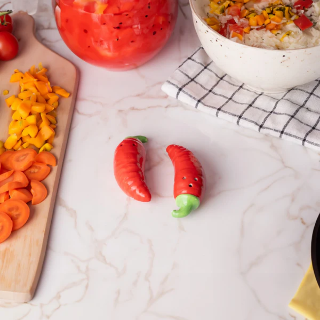 Salt & Pepper Shaker Set