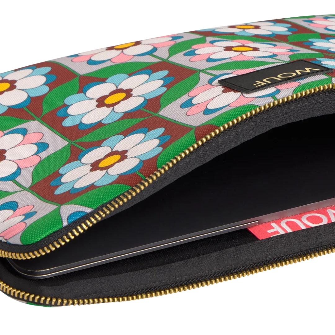 Wouf Laptop Sleeve | Kaleido